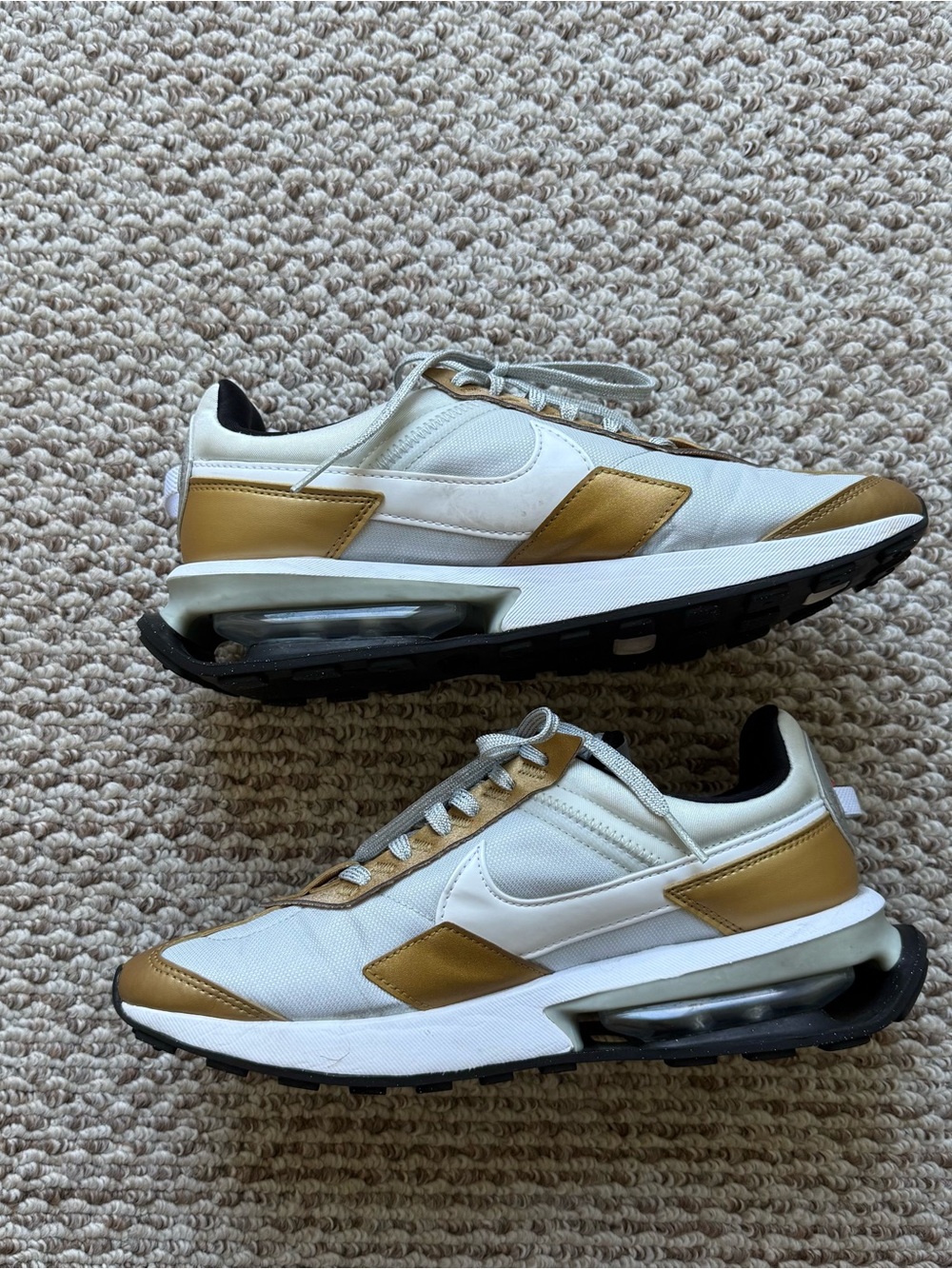 Nike Air Max Pre-Day SE Sneakers - Picture 2 of 7